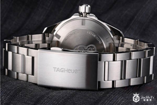 泰格豪雅竞潜系列表带展示图