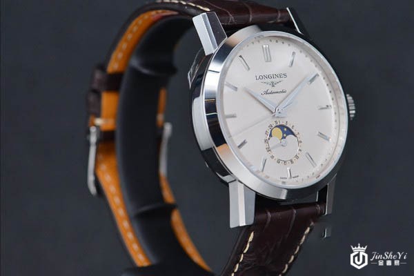 浪琴制表传统系列L4.826.4.92.2腕表展示图