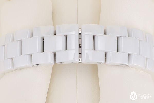 二手香奈儿H5703手表的表链展示