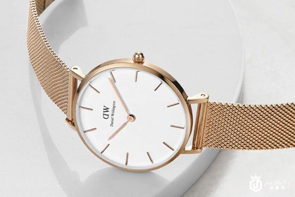 丹尼尔惠灵顿简约白盘石英DW00100219腕表展示