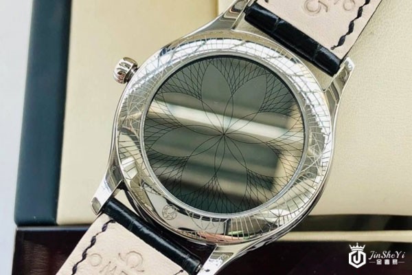 欧米茄碟飞系列石英表背面