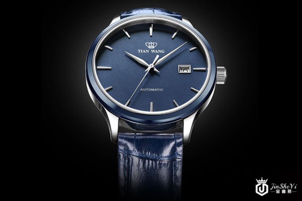 天王昆仑系列旧手表的外观展示