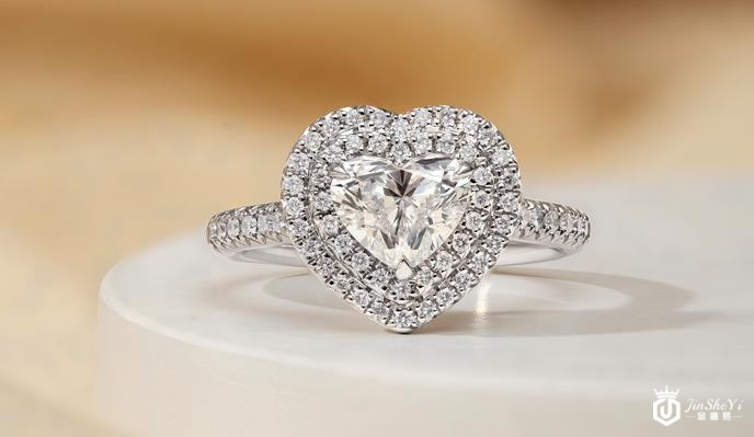 菜百黄金回收价格差多少