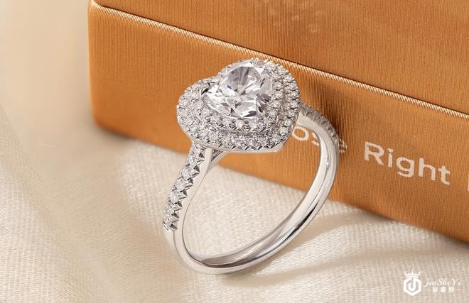 菜百黄金回收价格差多少