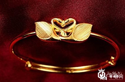 潮宏基金手镯能回收吗