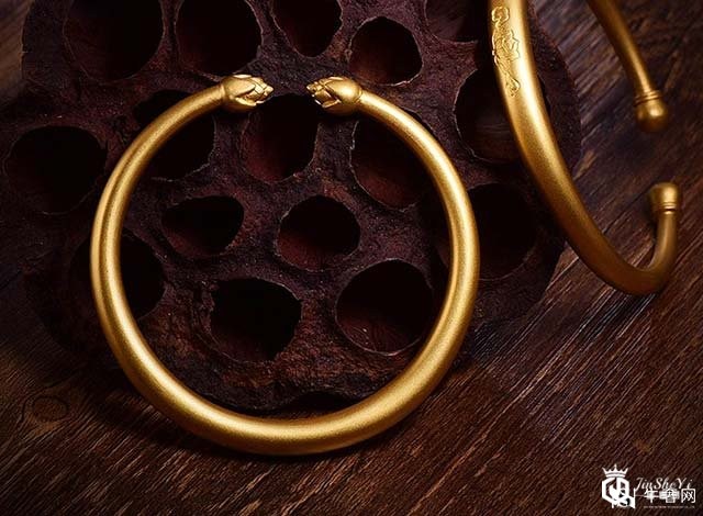 梦金园黄金手镯回收价怎么算