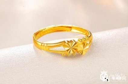 钻石首饰与黄金首饰在回收时那个更好