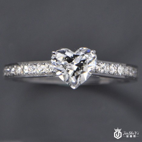 卡地亚钻戒回收