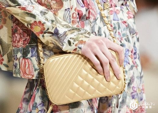 香奈儿包包回收几折