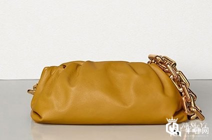 葆蝶家二手云朵包包回收多少钱