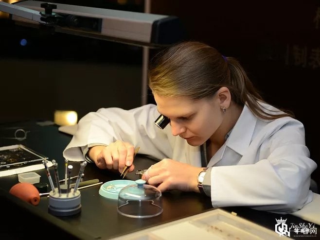 选手表就像打灰机，不能太急，一定要爽！