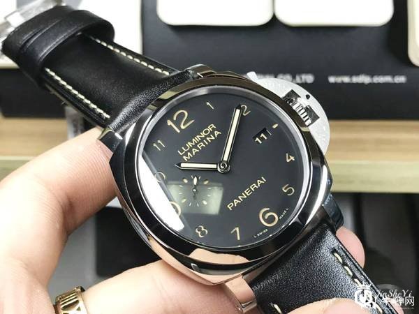 沛纳海LUMINOR 1950系列PAM 00359腕表 (2)