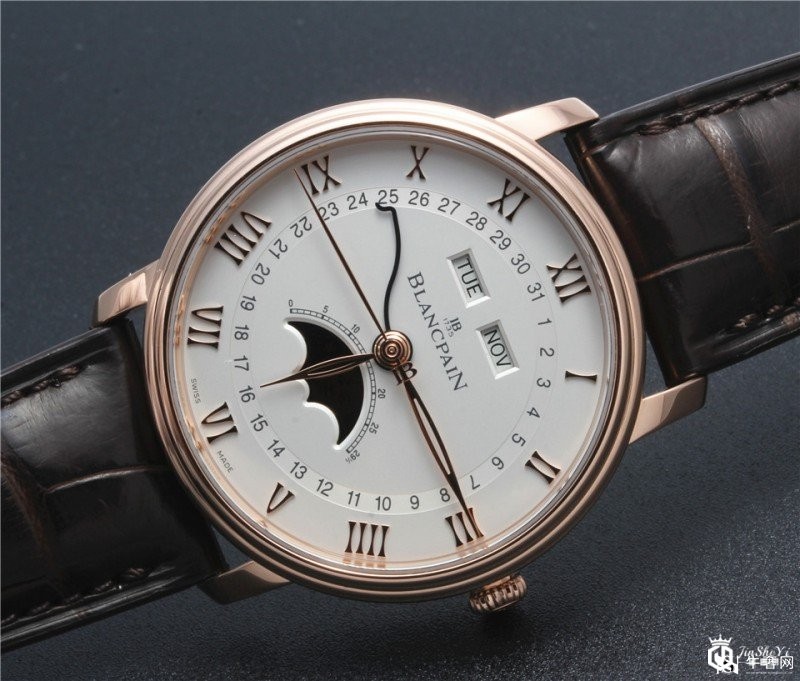 宝珀经典系列红金表链万年历表回收