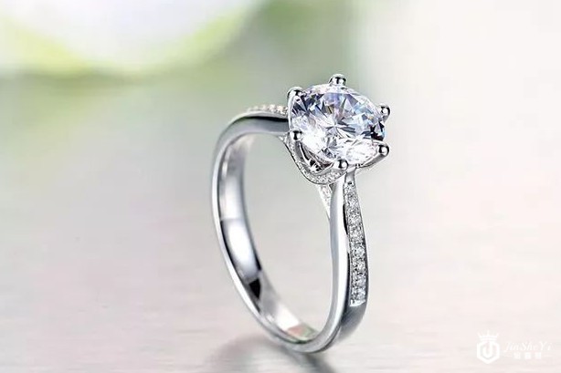 一克拉多的钻戒回收