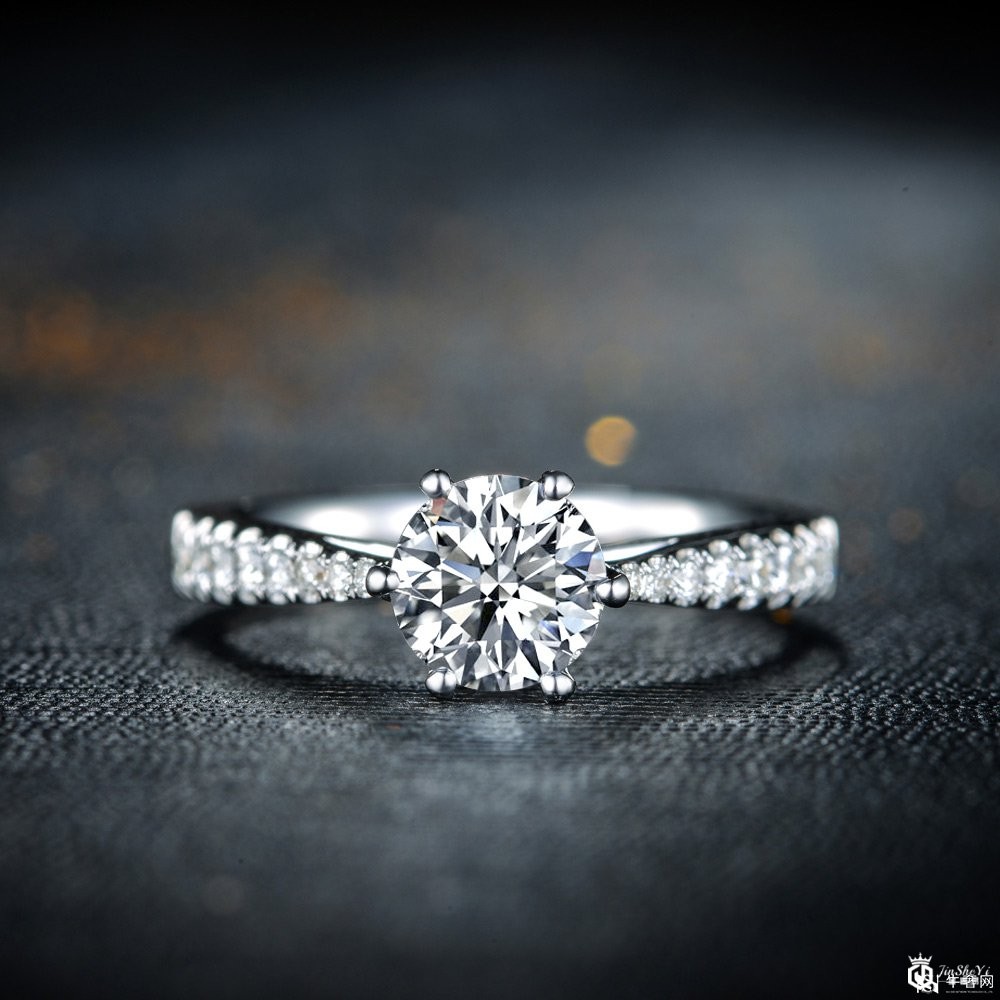 用了一年多的钻戒回收