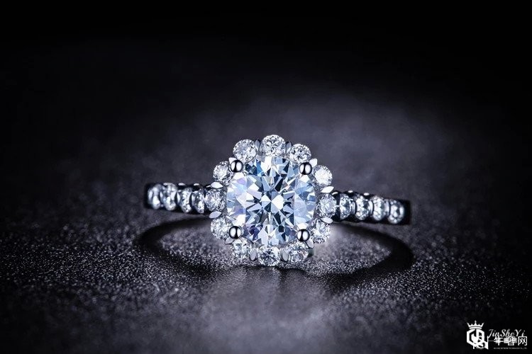 钻石回收跟原价差多少