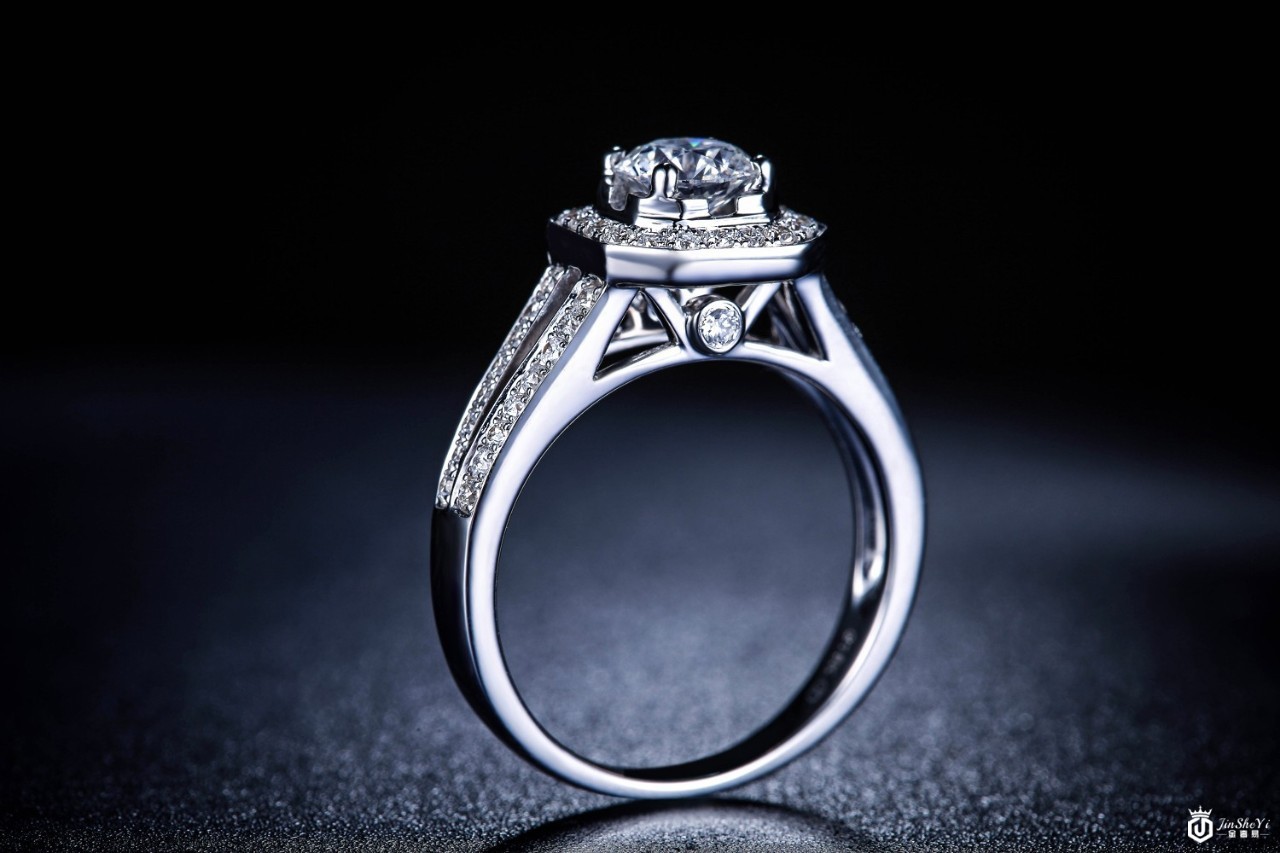 秋冬首饰钻戒回收