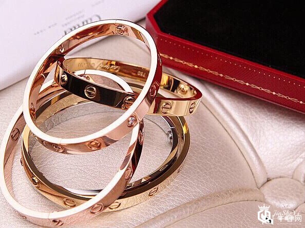 卡地亚4钻手镯回收的价值如何呢