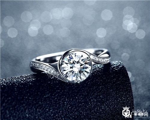 1克拉周大福钻戒回收