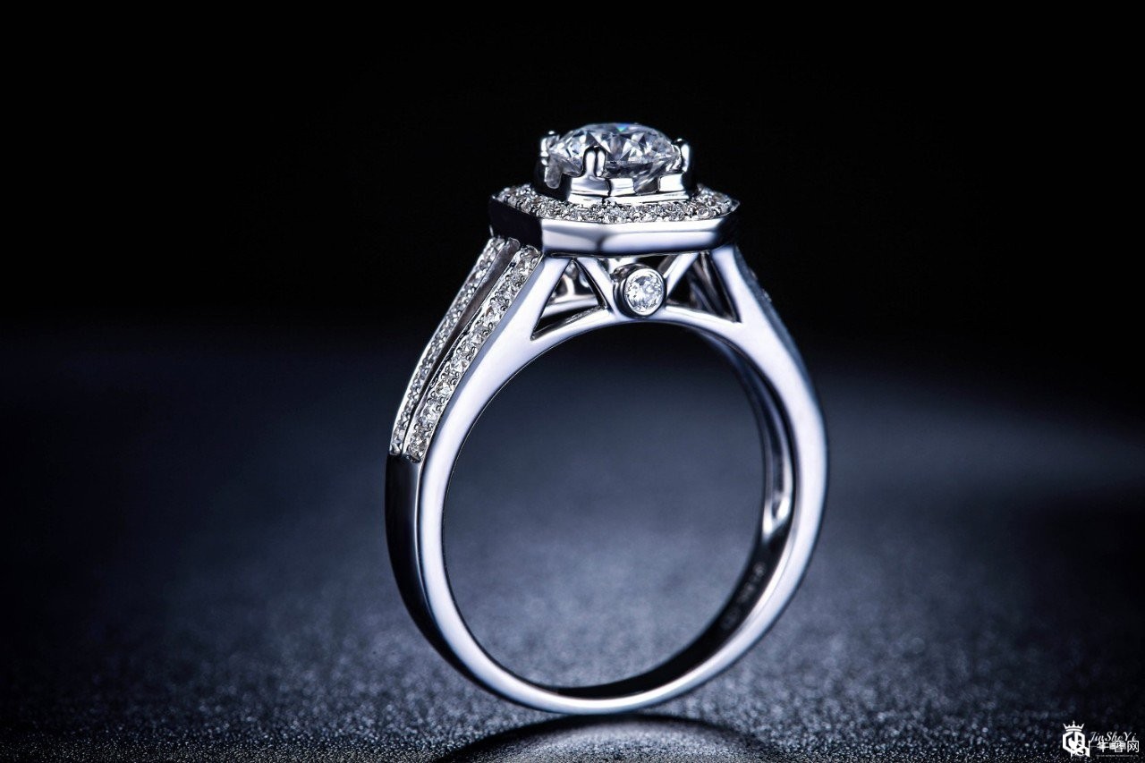 周大福钻戒回收