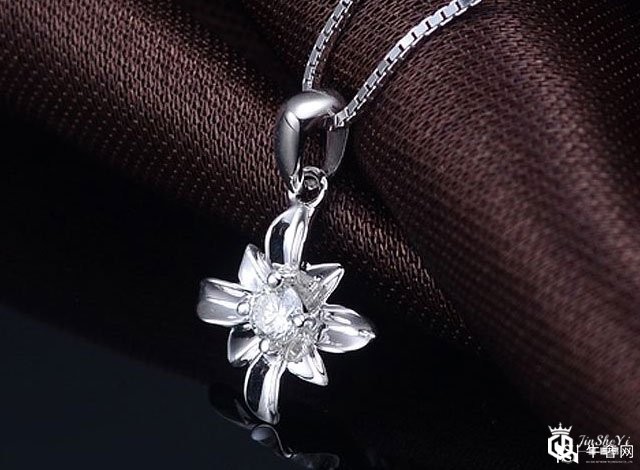 周生生钻石项链回收市场的行情如何呢