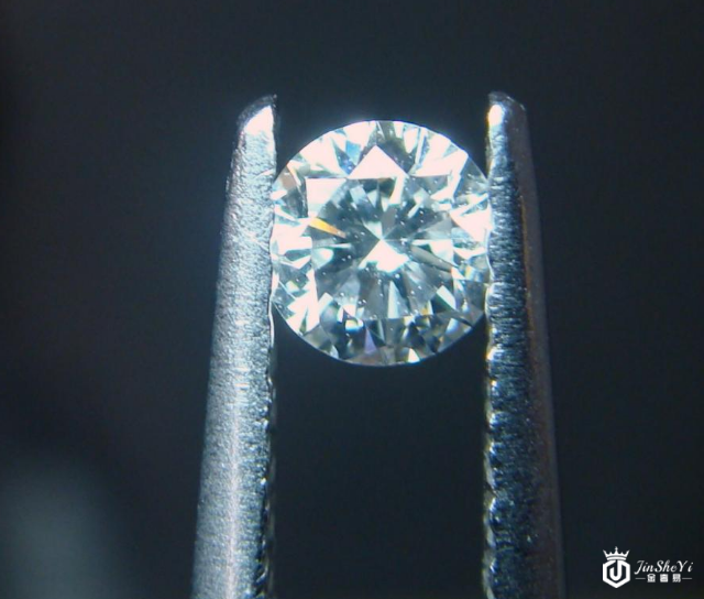 护理钻石注意什么