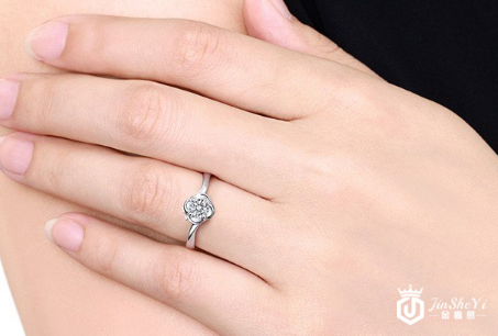 爱迪尔钻戒回收