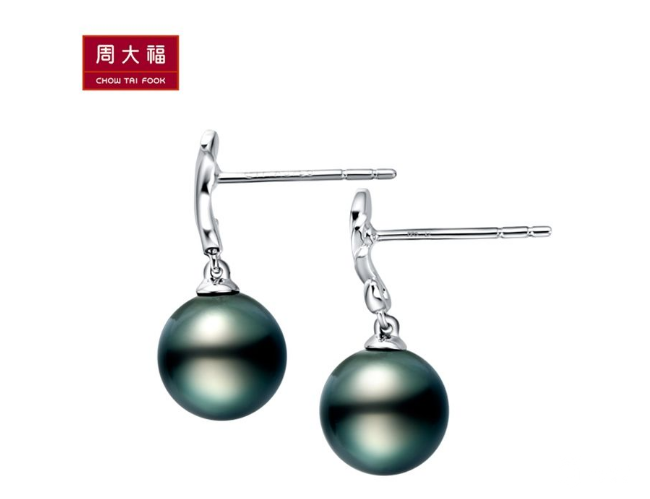 周大福珍珠耳坠