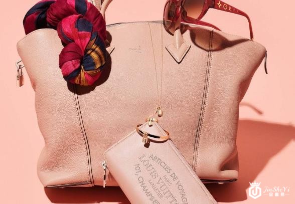 Lv书包回收一般多少钱