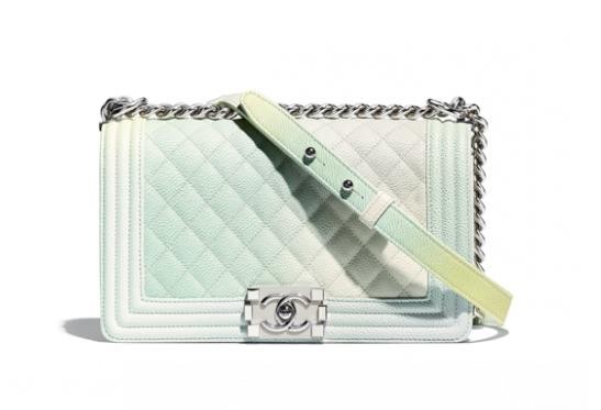 香奈儿漂泊包多少钱一个