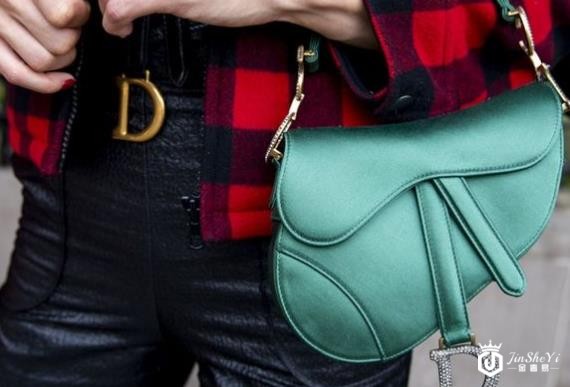 迪奥经典款包包回收