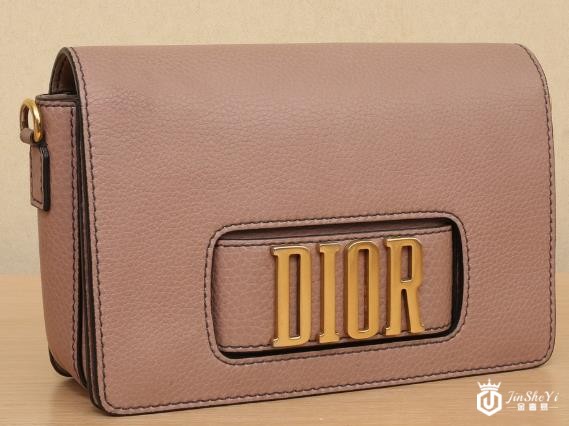 迪奥包包去哪回收价钱高