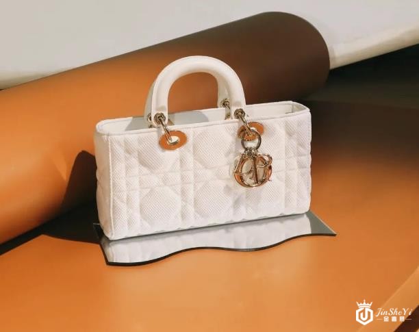 迪奥限量包的回收价钱