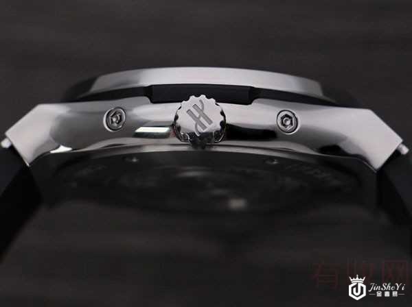 宇舶经典融合系列517.NX.0170.LR腕表侧边表把展示 宇舶经典融合系列517.NX.0170.LR腕表侧边表把展示