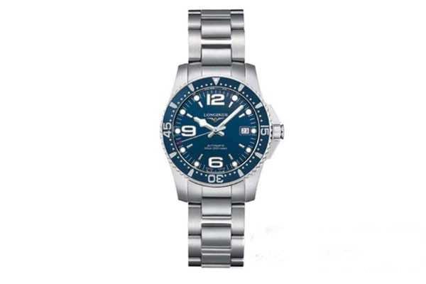 浪琴康卡斯系列潜水表正面图