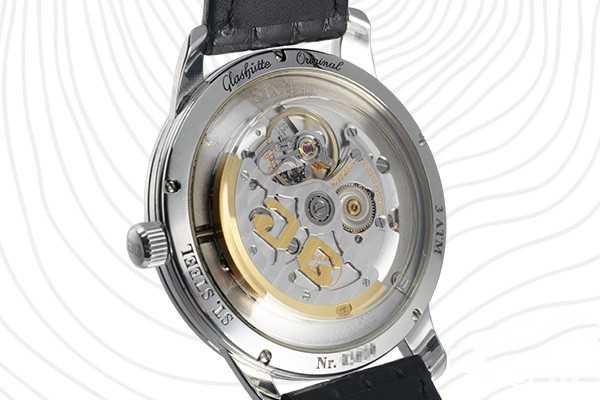 格拉苏蒂复古系列腕表背面图