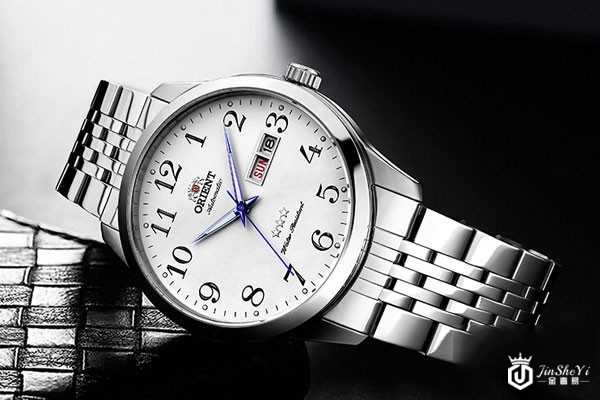 上图为东方双狮商务休闲系列RA-AB0002S0BD手表