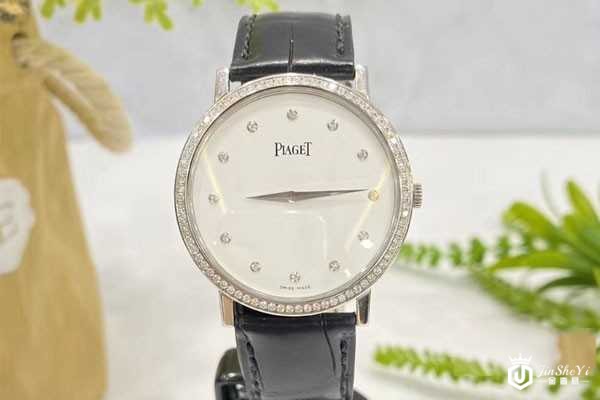 伯爵18K白金原镶钻男表正面图