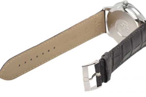 欧米茄碟飞典雅系列机械男表皮质表带