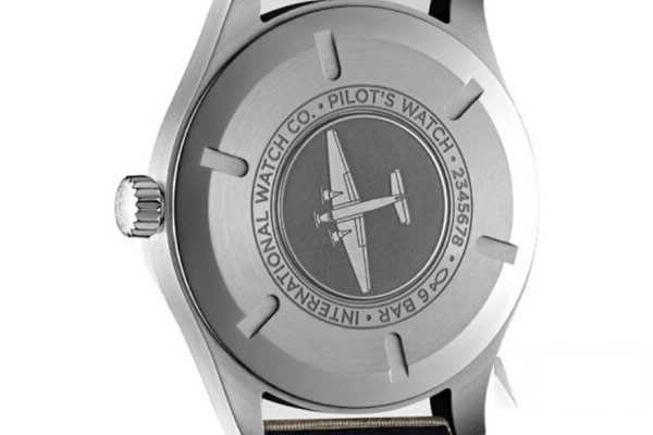 万国马克十八飞行员系列男表IW327017背面