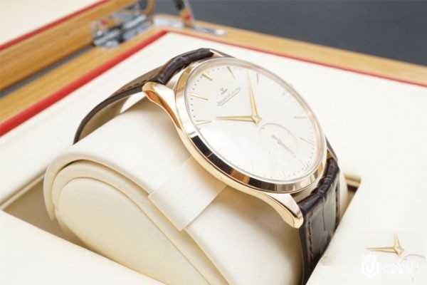 积家大师系列1352420手表侧面图