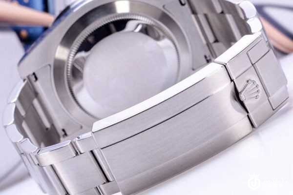 二手劳力士黑水鬼手表回收价格几折