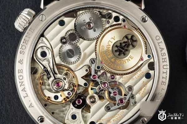 如何提升二手朗格手表回收报价