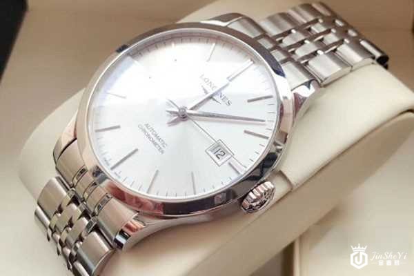 刚刚入手的二手浪琴名表回收多少钱