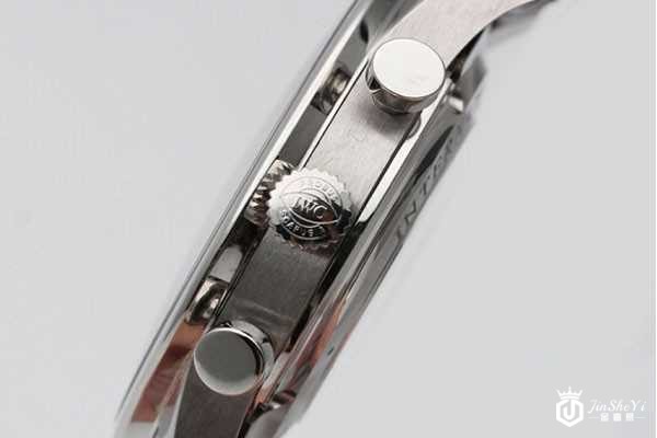 刚入手的iwc万国表二手手表回收价值高吗