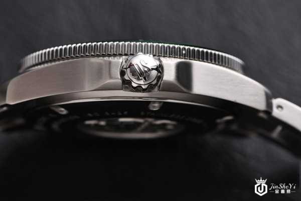 二手雪铁纳手表回收价格和什么有关