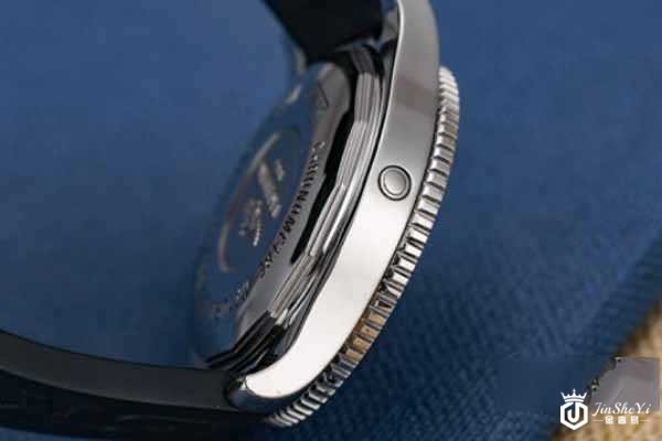 百年灵表几折回收 有上升的空间吗