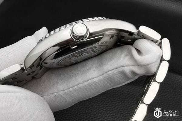 成色略旧的梅花机械表回收价格如何