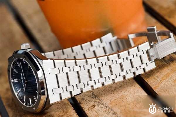 出售二手名表在回收市场会有几折