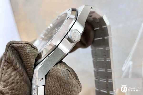 如何把旧手表卖了 典当和回收哪个靠谱